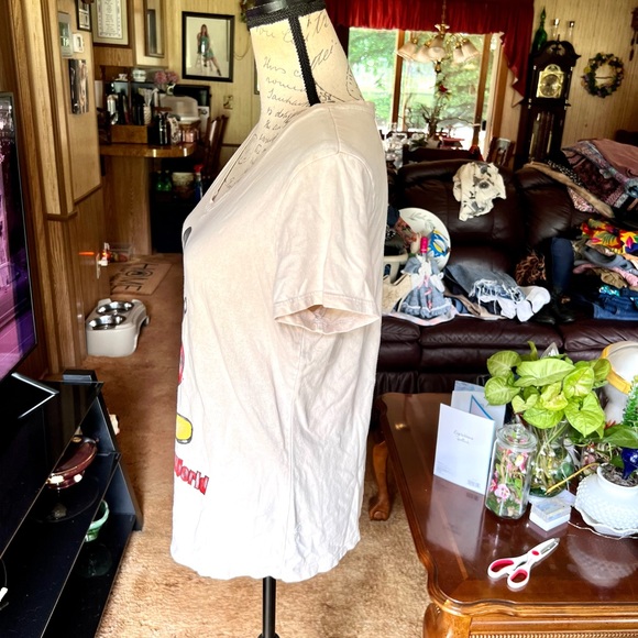 Woman’s Walt Disney World Micky Mouse tee shirt - Picture 3 of 16